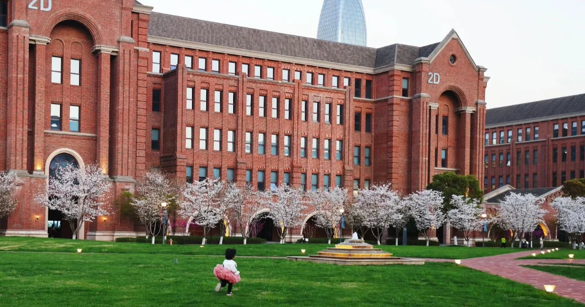 Universitas Terbaik China - 10 Universitas Terbaik di China & Beasiswa yang Ditawarkannya